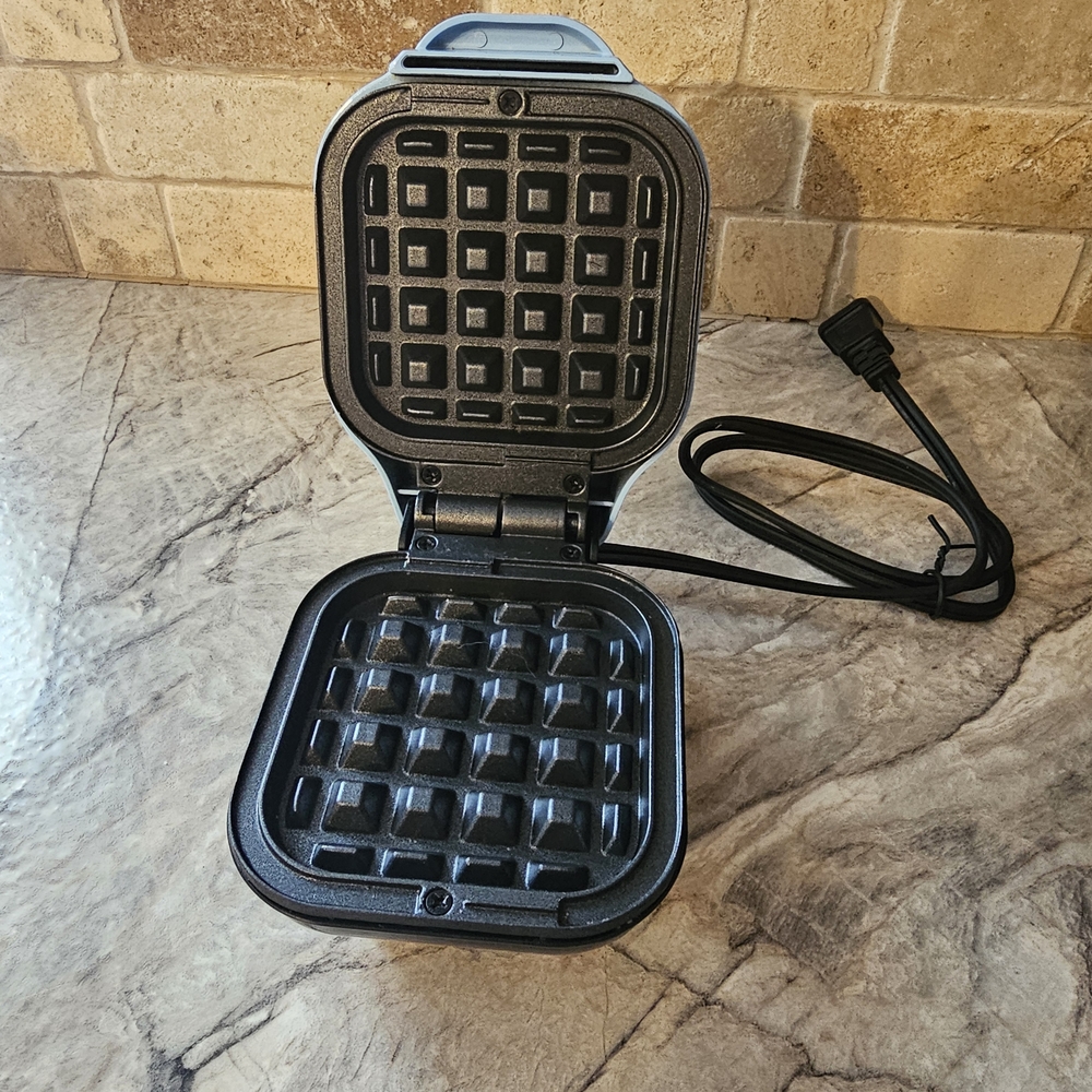 Blue Rise Mini Waffle Maker - Picture 2 of 2